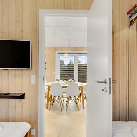Two-bedroom Holiday In Nyaraló Nyborg