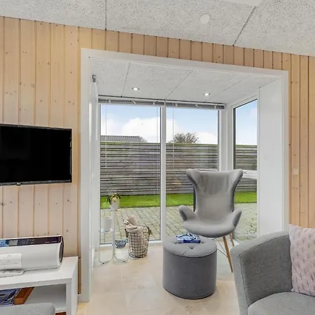 Two-bedroom Holiday In Nyaraló Nyborg