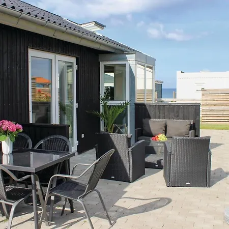 Two-bedroom Holiday In *